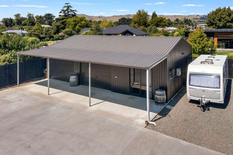 33 Birchwood Avenue Burleigh_3