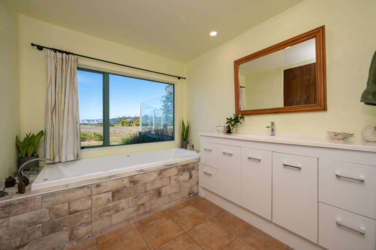 148 Clifton Road Te Awanga_15