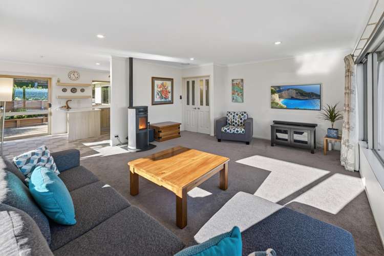 31 Olympus Way Richmond_6