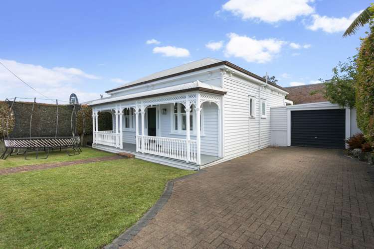 2 Kawerau Avenue Devonport_15