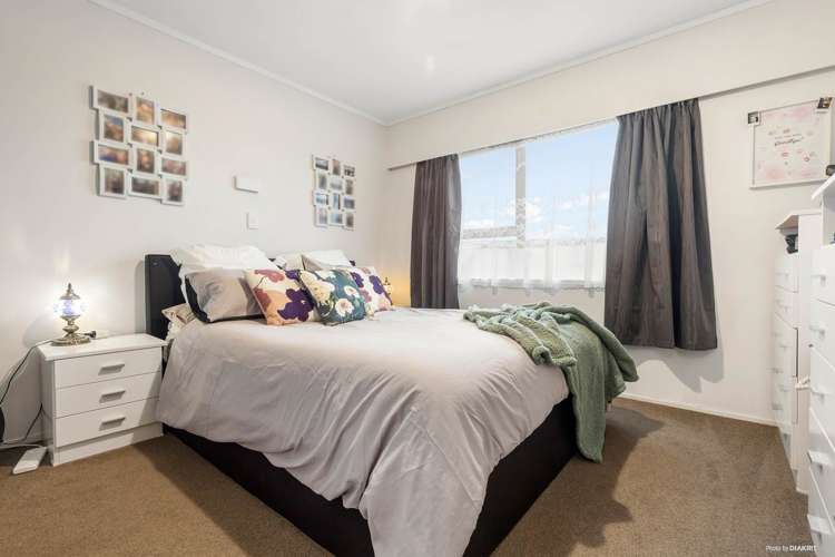 2/231 Queen Street Pukekohe_6