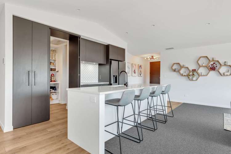 90 Adler Drive Ohauiti_4