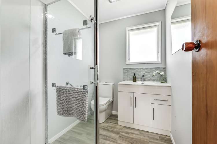 13a Lewis Street Glenview_9