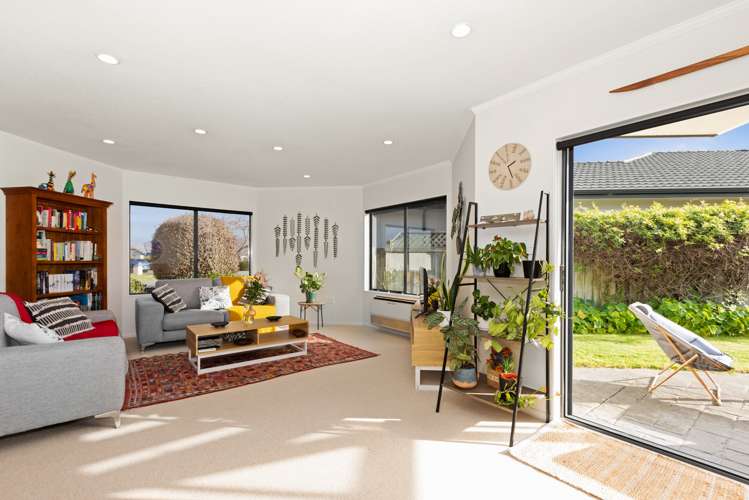 34 Kensington Drive Taradale_6