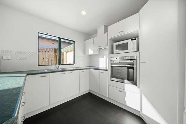 2/37 Monarch Avenue Hillcrest_4