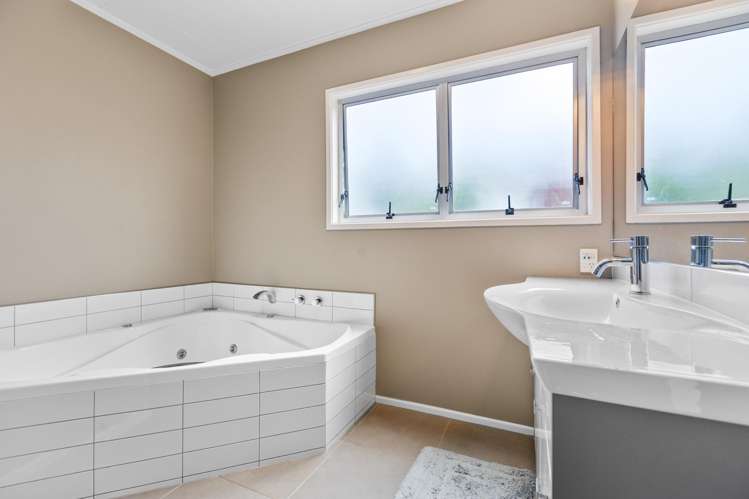 18b Montana Place Merrilands_23