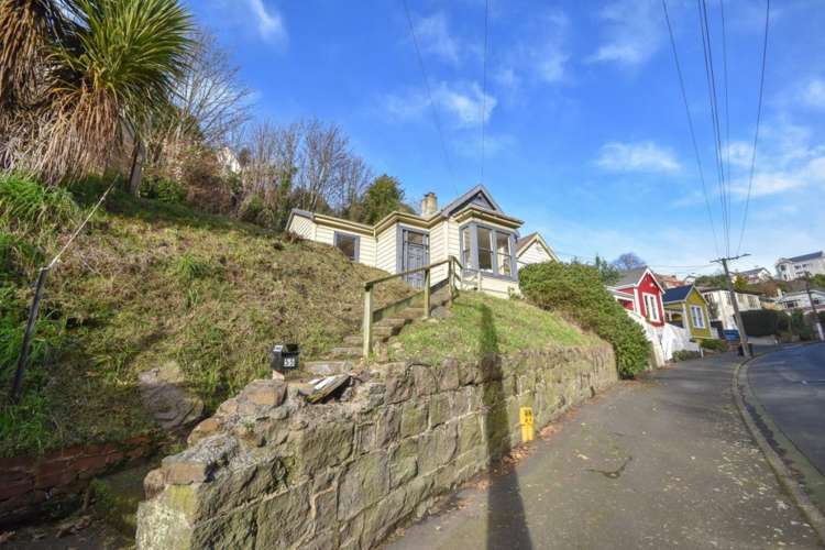 55 Serpentine Avenue_2