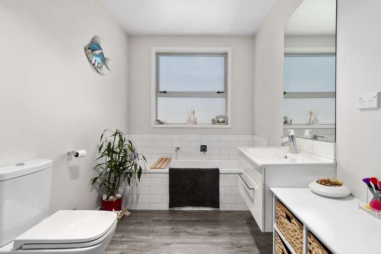 259 Lakes Boulevard Pyes Pa_17