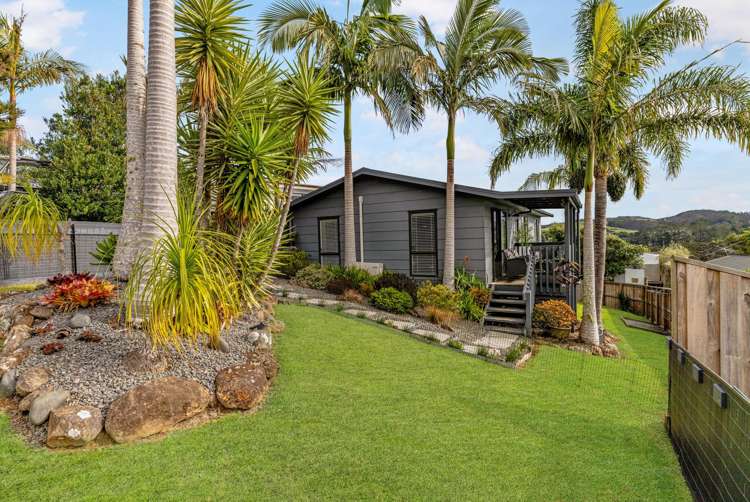 14 Falls View Road Paihia_17