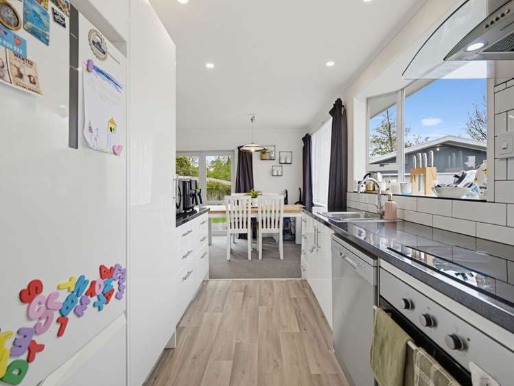 59 Karen Crescent Dinsdale_3