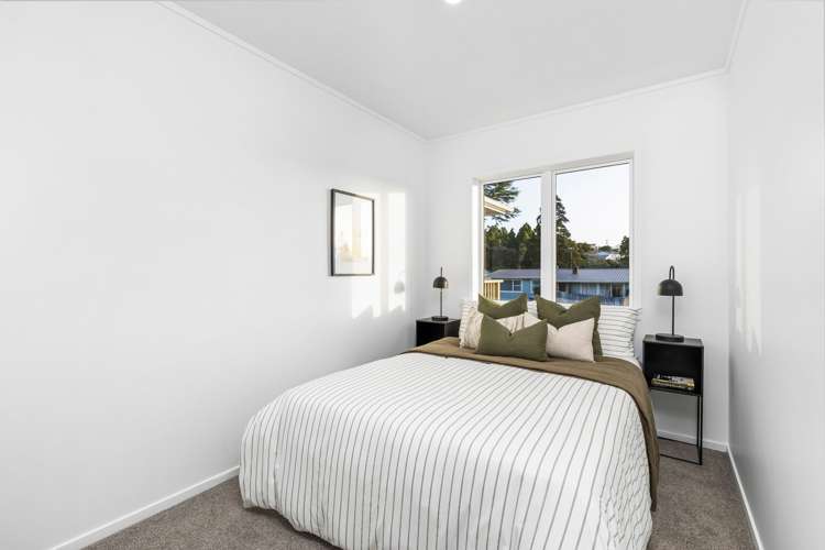 56 Stott Avenue Birkdale_11