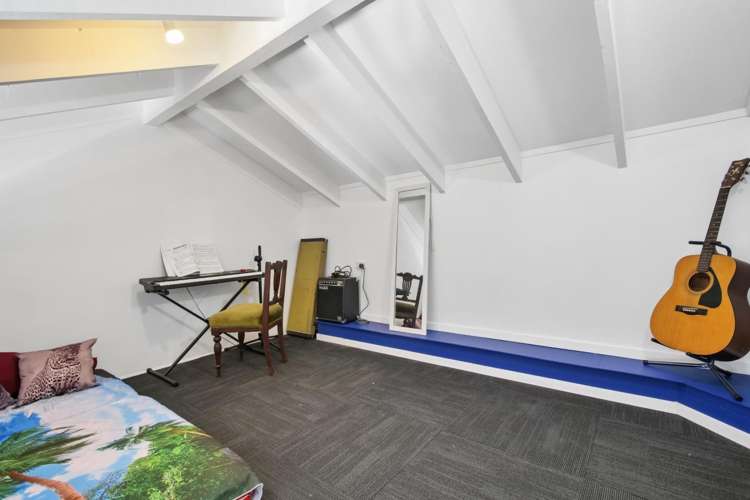 10 Lochinvar Place Hairini_11