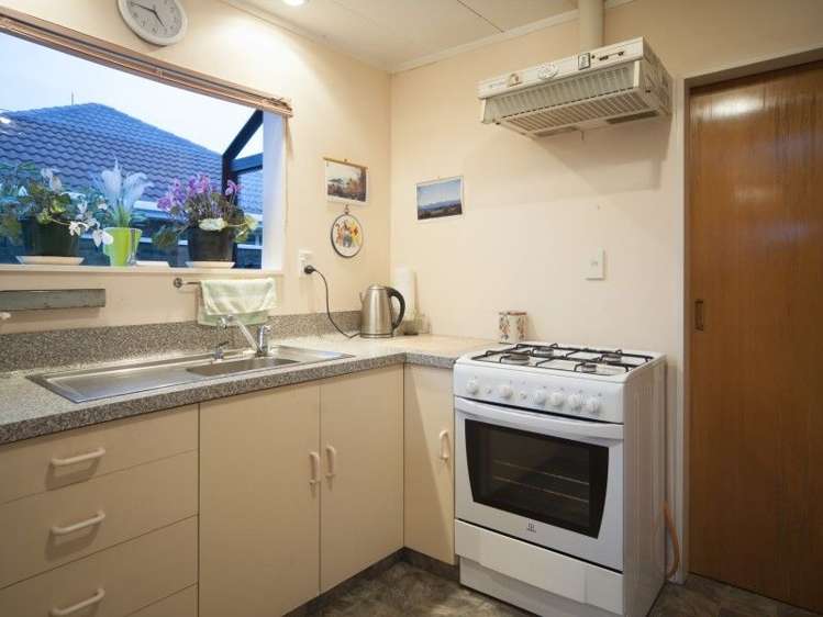 28 Aldinga Avenue Stoke_7