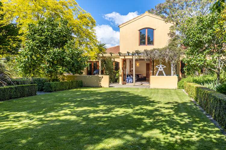 17 Trolove Place Stoke_16