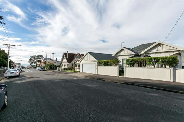 77 Brougham Street New Plymouth Central_19