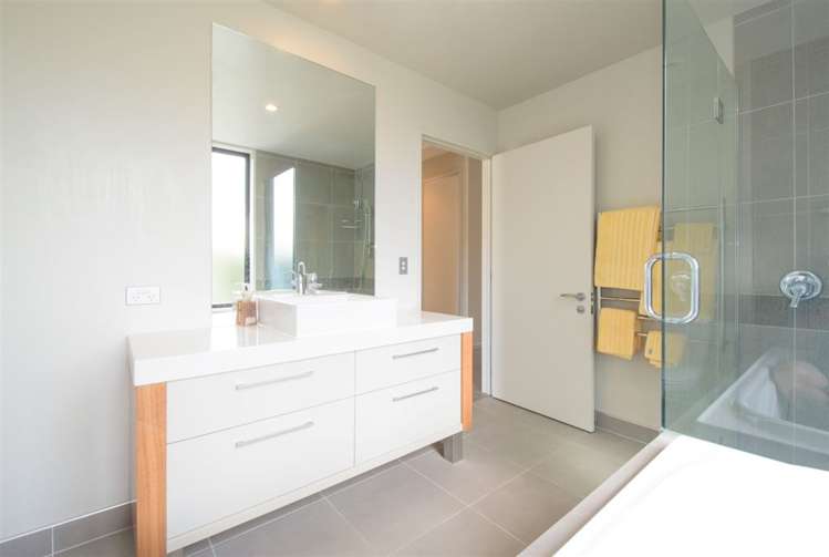 2 Rannoch Drive Jacks Point_14