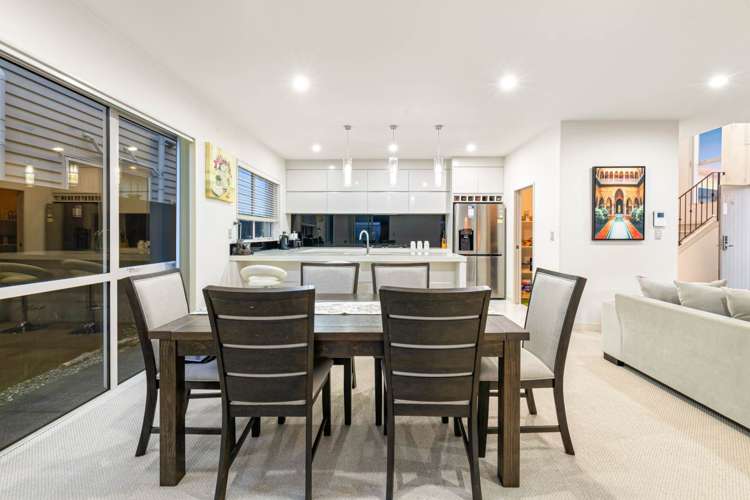 7 Moville Drive Flat Bush_8