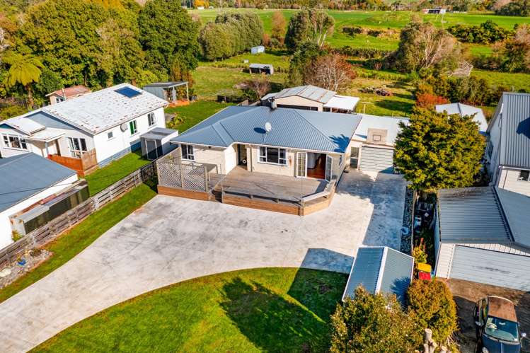 16 Cumming Street Okato_35