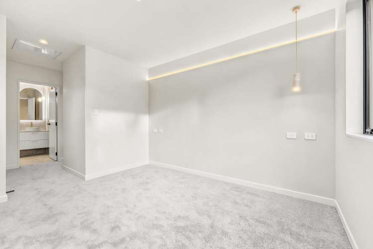 14B Gerontius Glade Torbay_9