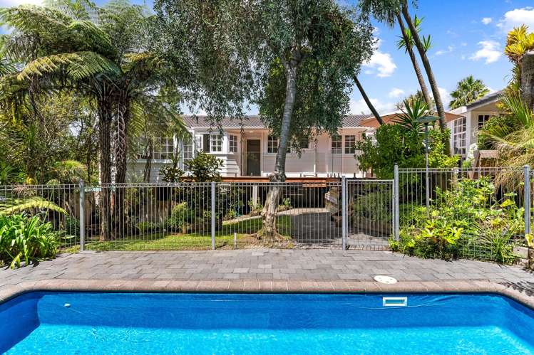 12 Puketitiro Street Glen Eden_1