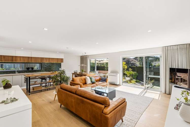 24A Surville Place Mairangi Bay_7