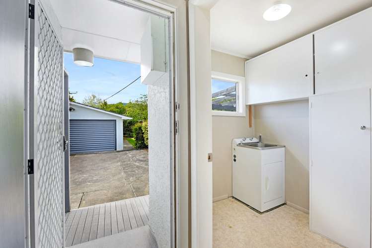 15 Churchill Avenue Richmond_14