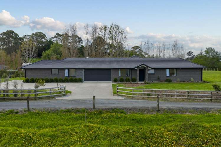 1347 State Highway 16 Waimauku_44