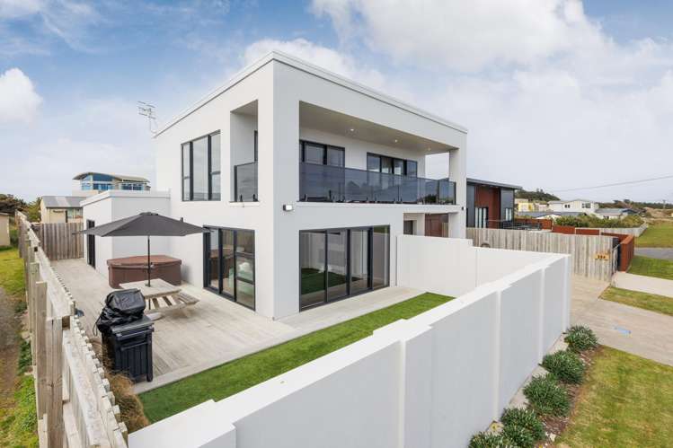 29a Marine Parade South Foxton Beach_5