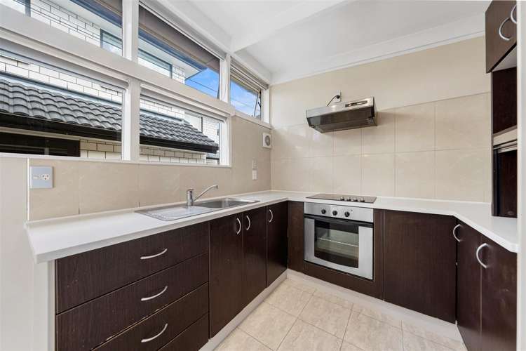 2/127 Seabrook Avenue New Lynn_1