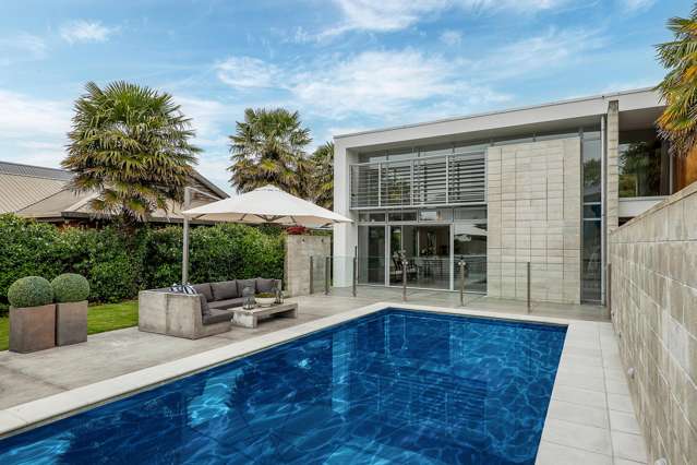 Favoured Merivale Location!