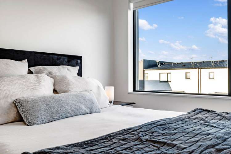 6 Magnetite Lane Flat Bush_30