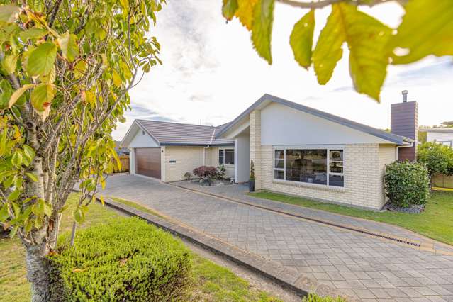 7 Lithgow Drive Otamatea_1