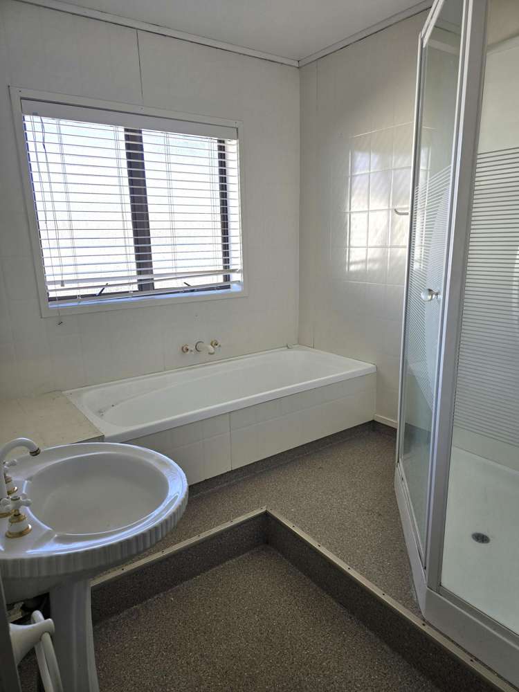 182 Ocean Road Ohope_10
