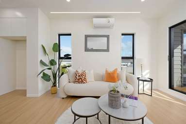 1, 2, 8/14 Woodford Avenue_3