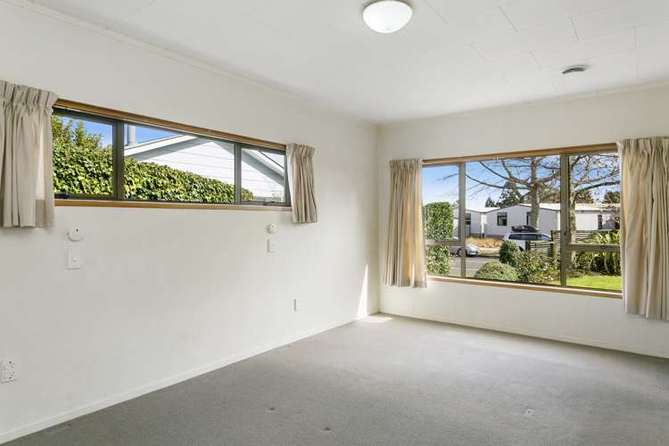 60 Invergarry Road Hilltop_15