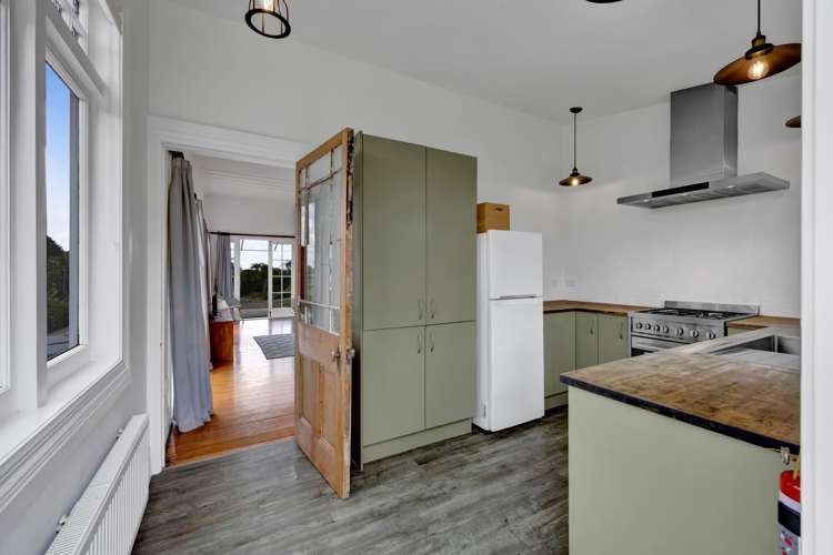 602 Pembroke Road West Stratford_8