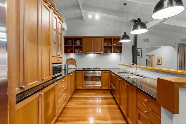 34 Quinns Road Clevedon_6