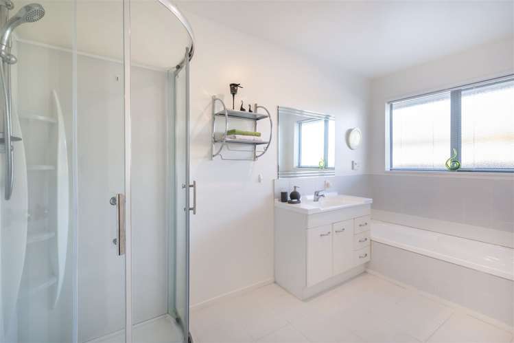 51 Durrell Way Rolleston_16