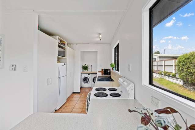 2/99 Tamatea Road Hilltop_4