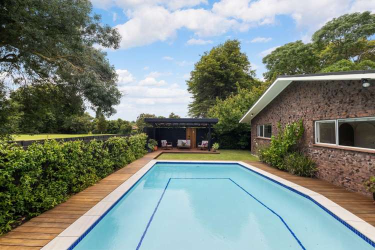 61 Chedworth Avenue Chartwell_23