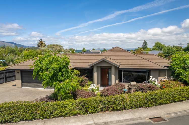 5 Lucy Murcott Place Stoke_5