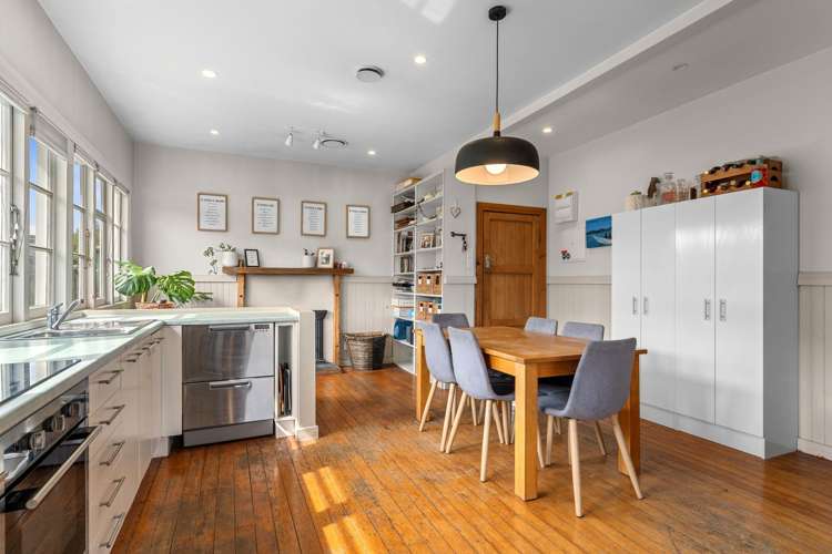 80 Lord Rutherford Road North_5