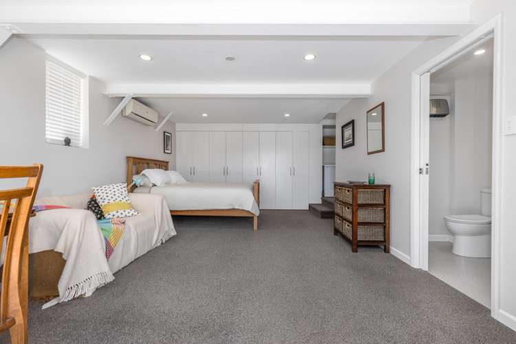 68a Mana Esplanade Paremata_15