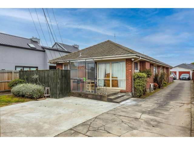 1 & 2/25 Hills Road Saint Albans_2