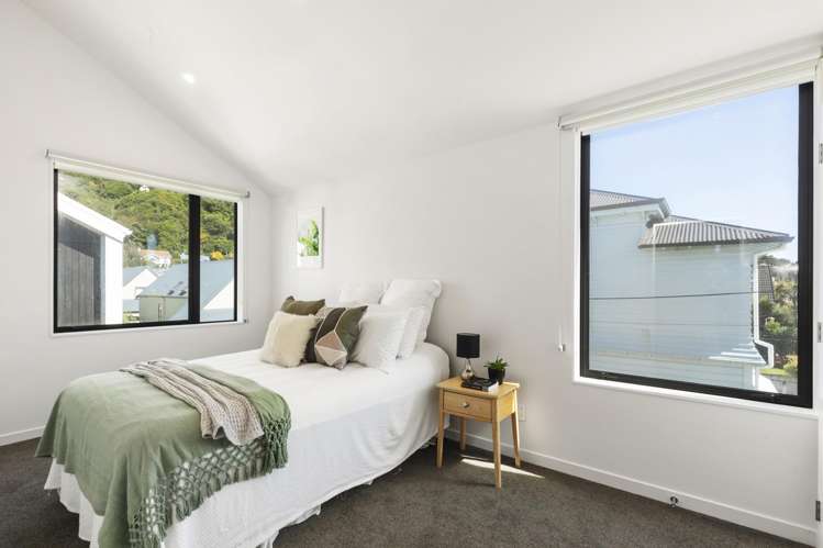 1/166 Queens Drive Lyall Bay_5
