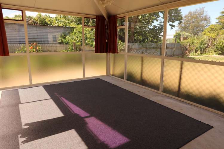 37 Wyndham Street Carterton_16