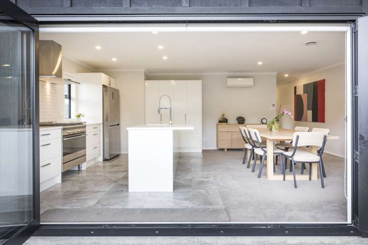 1 Serenity Crescent Kelvin Grove_14