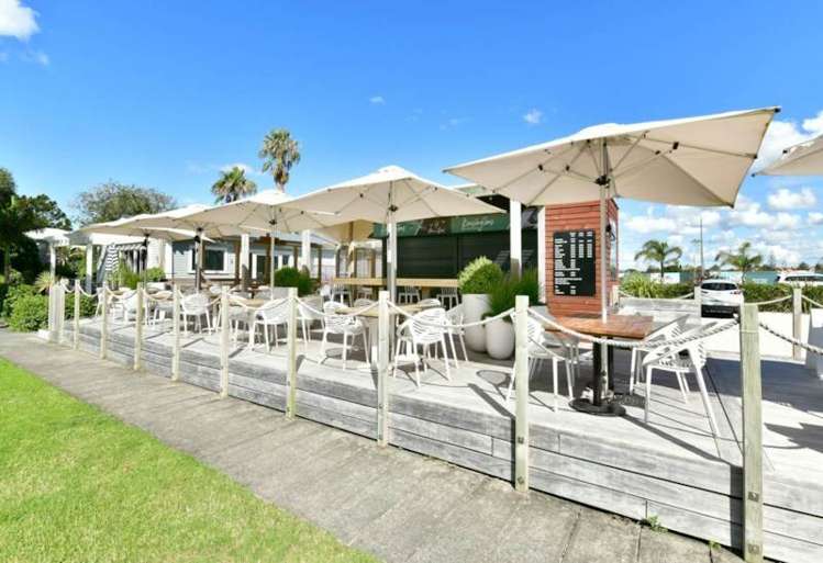 84 Eaves Bush Parade Orewa_23