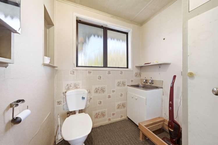 10 House Avenue Mangere Bridge_10