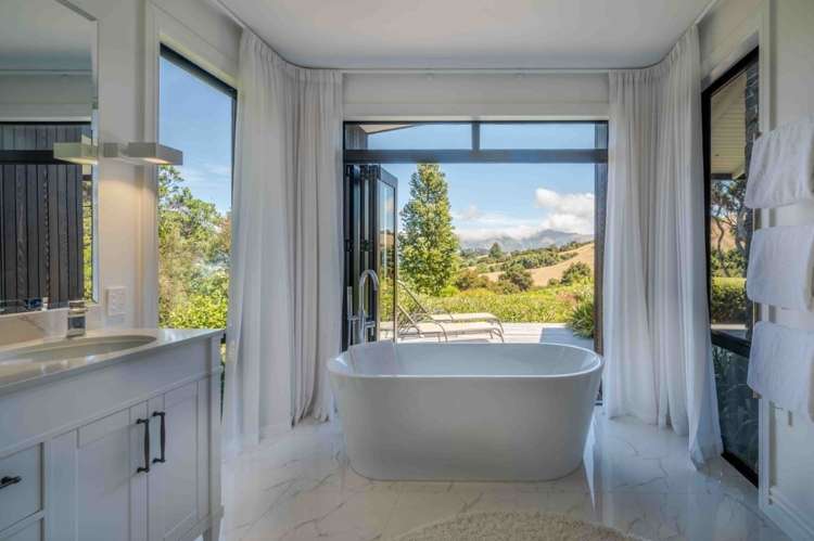 6890 Christchurch Akaroa Road Takamatua_29